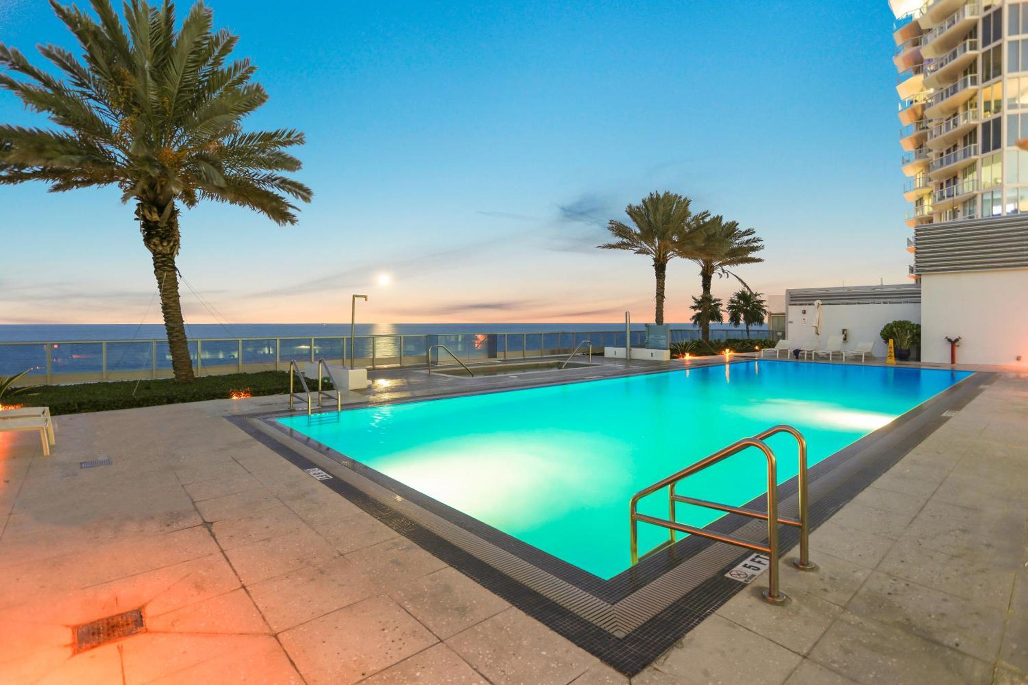 Montecarlo Miami Beach Buitenkant foto